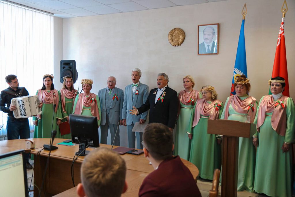 Да 80-годдзя Перамогі савецкага народа ў Вялікай Айчыннай вайне  «Поклонимся великим тем годам»