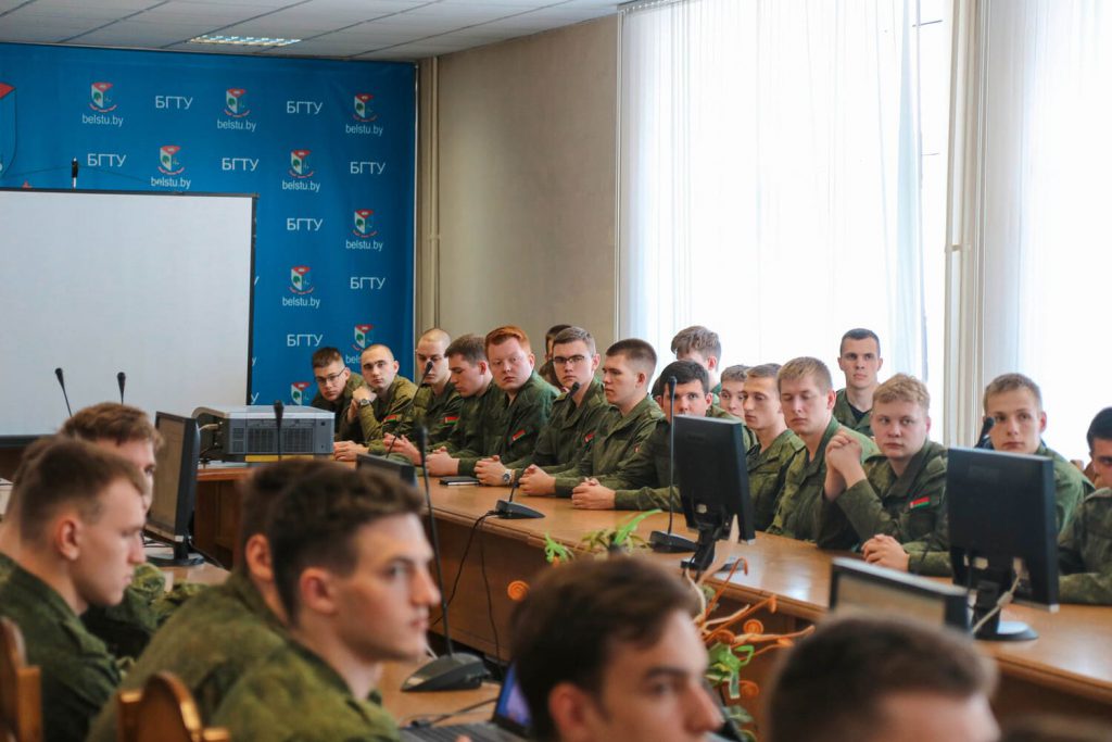 Да 80-годдзя Перамогі савецкага народа ў Вялікай Айчыннай вайне  «Поклонимся великим тем годам»
