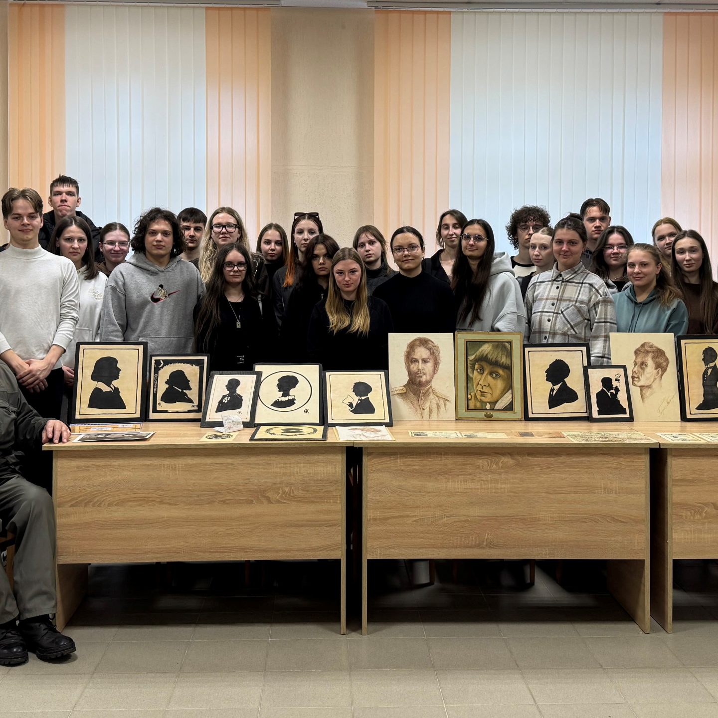 Літаратурны клуб “Ветліца” праводзіць Лірычныя вечары ў Тэхналагічным “Радкі ад сэрца” (прысвячаецца 80-годдзю Перамогі)